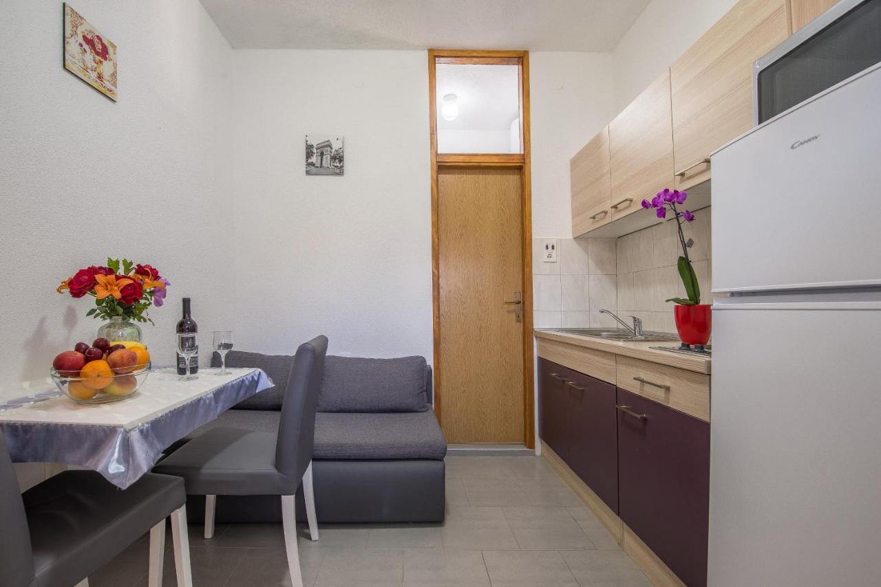 Apartmani Mlinar9 #2 Ґорні Карин Екстер'єр фото
