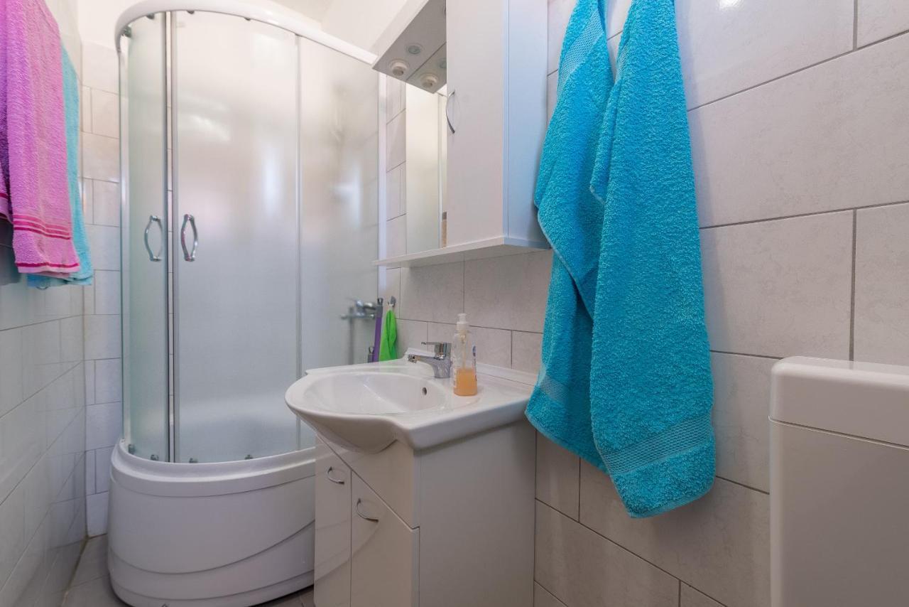 Apartmani Mlinar9 #2 Ґорні Карин Екстер'єр фото