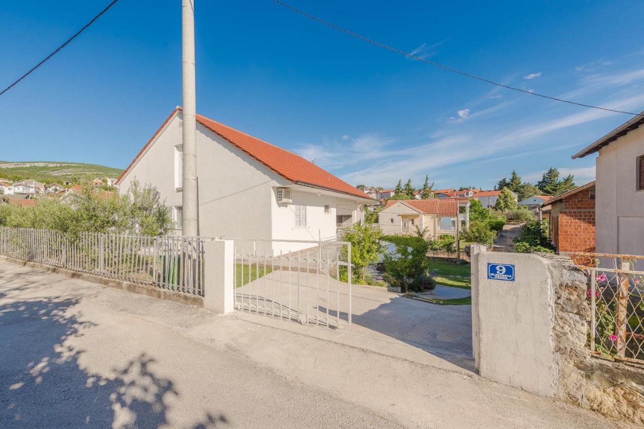 Apartmani Mlinar9 #2 Ґорні Карин Екстер'єр фото